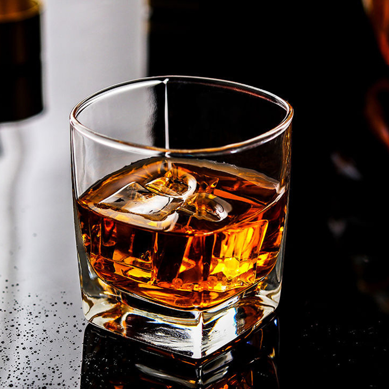 Wine Beer Whiskey - 235ml 4 adet Set bira brendi